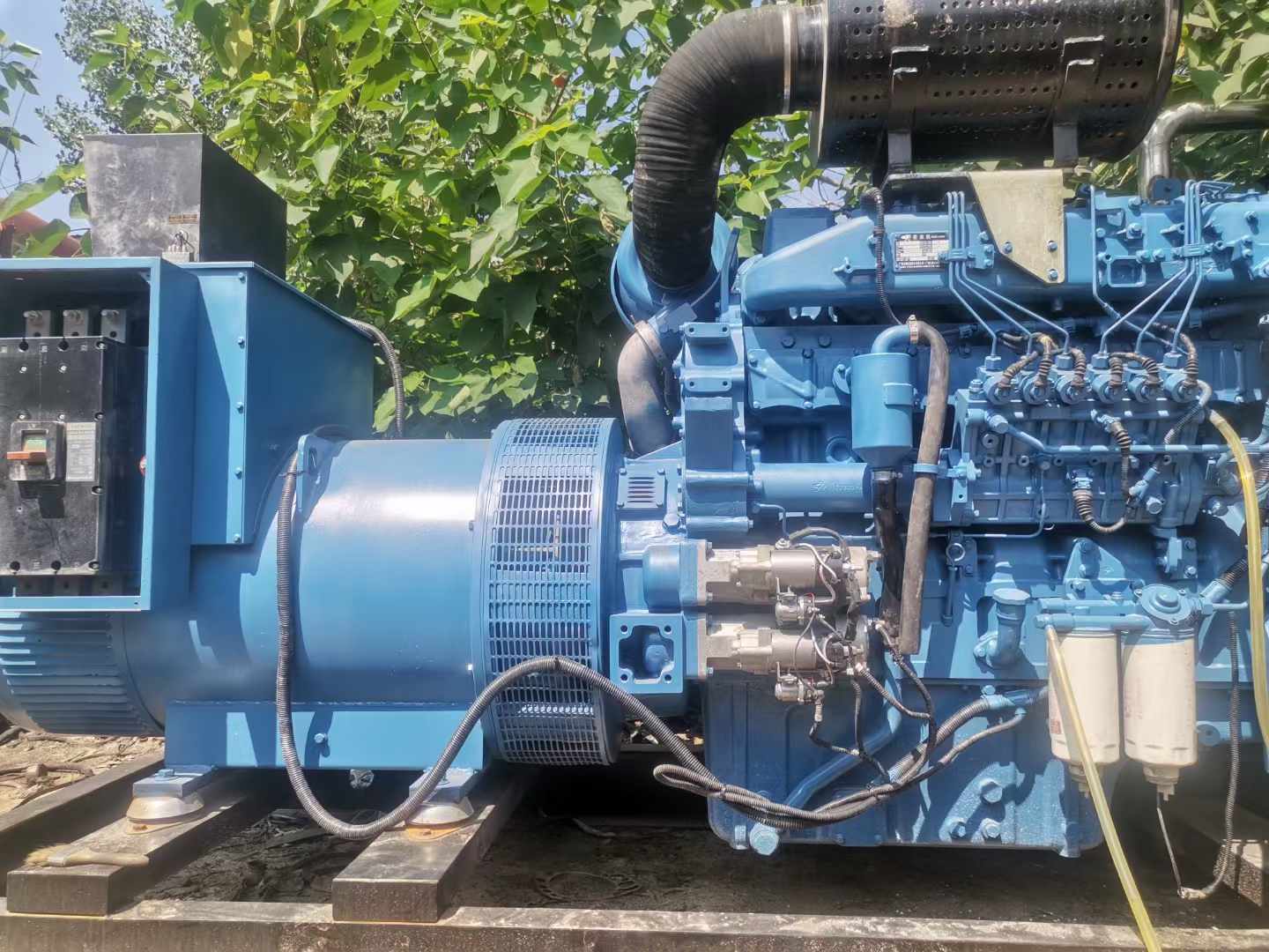 梁子湖详细说明降低 800kW 柴油发电机输出电流波动的方法